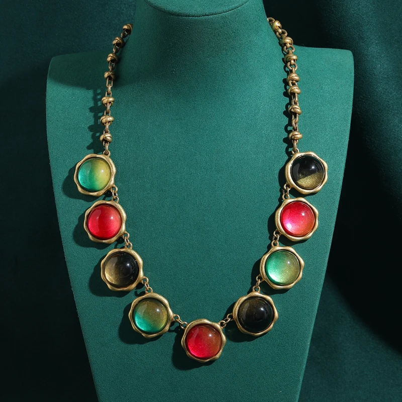 

Vintage Red Glaze Collar Choker Necklaces For Women Antique Gold Color Colorful Round Luxury Jewelry Designer Accessories 2026