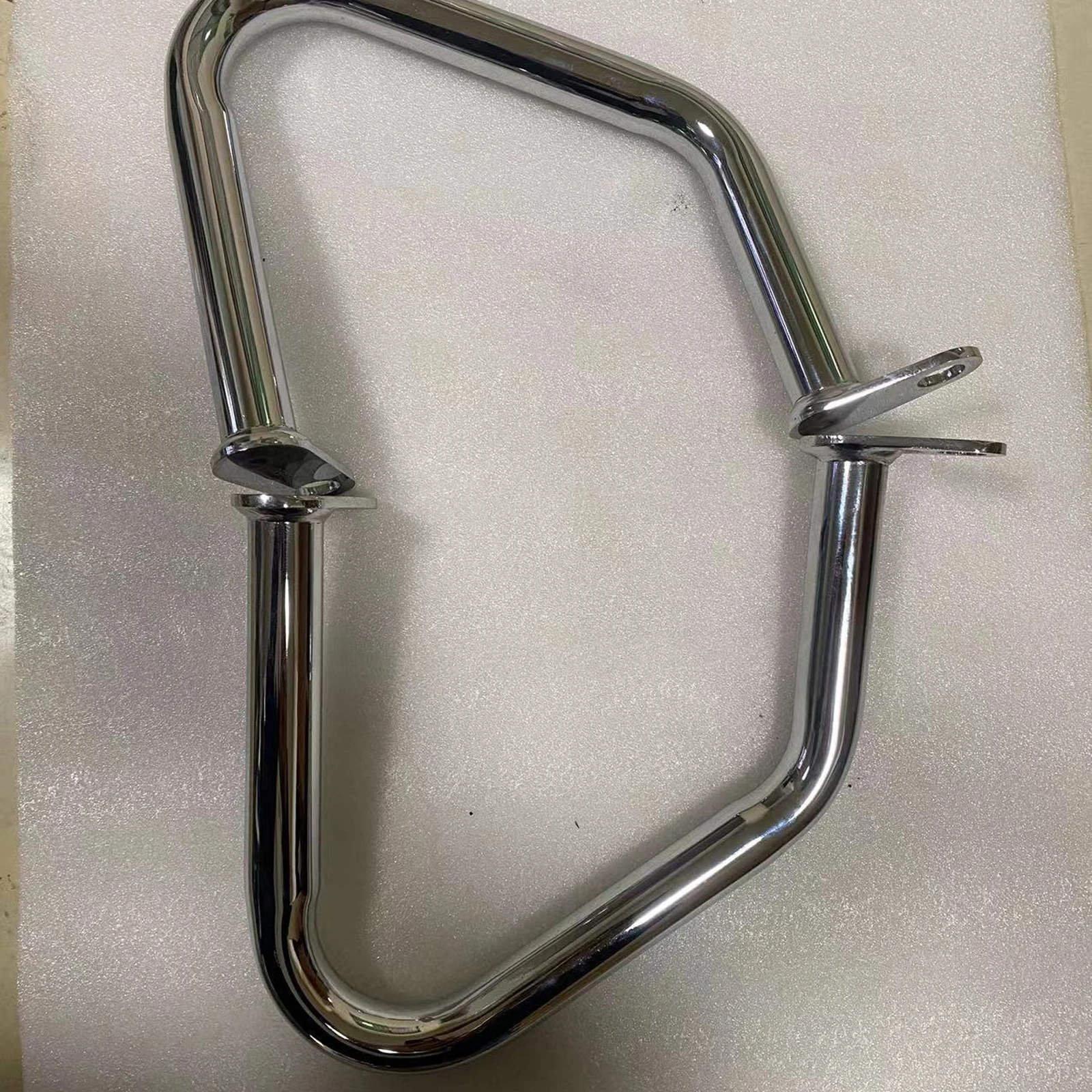 

Highway Engine Guard Bumper Crash Bars Protect For Triumph Bonneville T100 2006