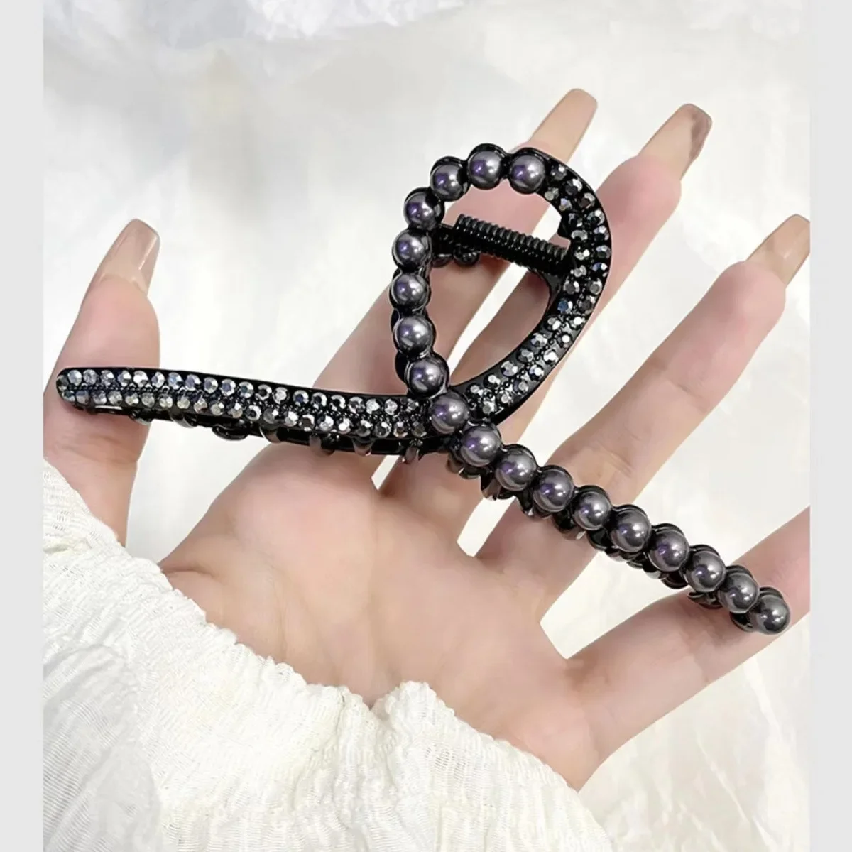 2023 Korean Rhinestone Metal Claw Clip Hair Clip Big for Girl Popular Hair Accessories Korean Style Pearl Hair Claw Crab Clip