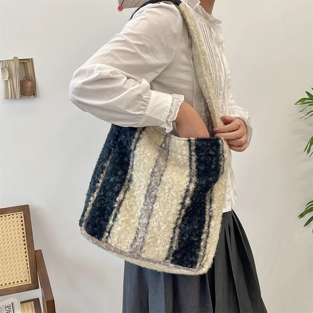 bolsa-de-ombro-ande-de-tecido-de-pele-estilo-novo-ins-2025-bolsa-tropical-de-cabelo-de-coelho-com-alca-superior