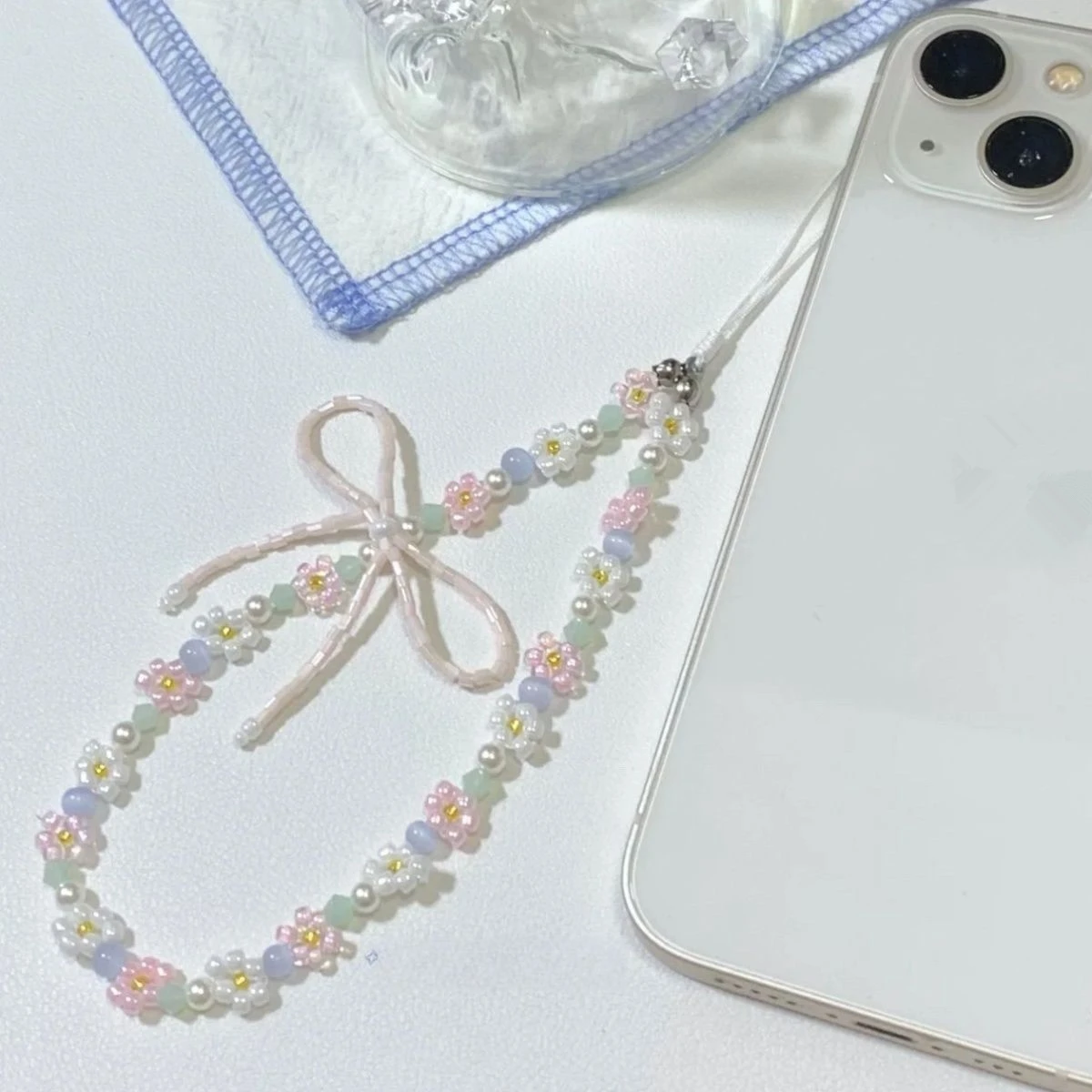 Simple Pink Bear Heart Strawberry Bowknot Flower Acrylic Imitation Pearl Beaded Phone Chain for Women Girls Sweet Accessories