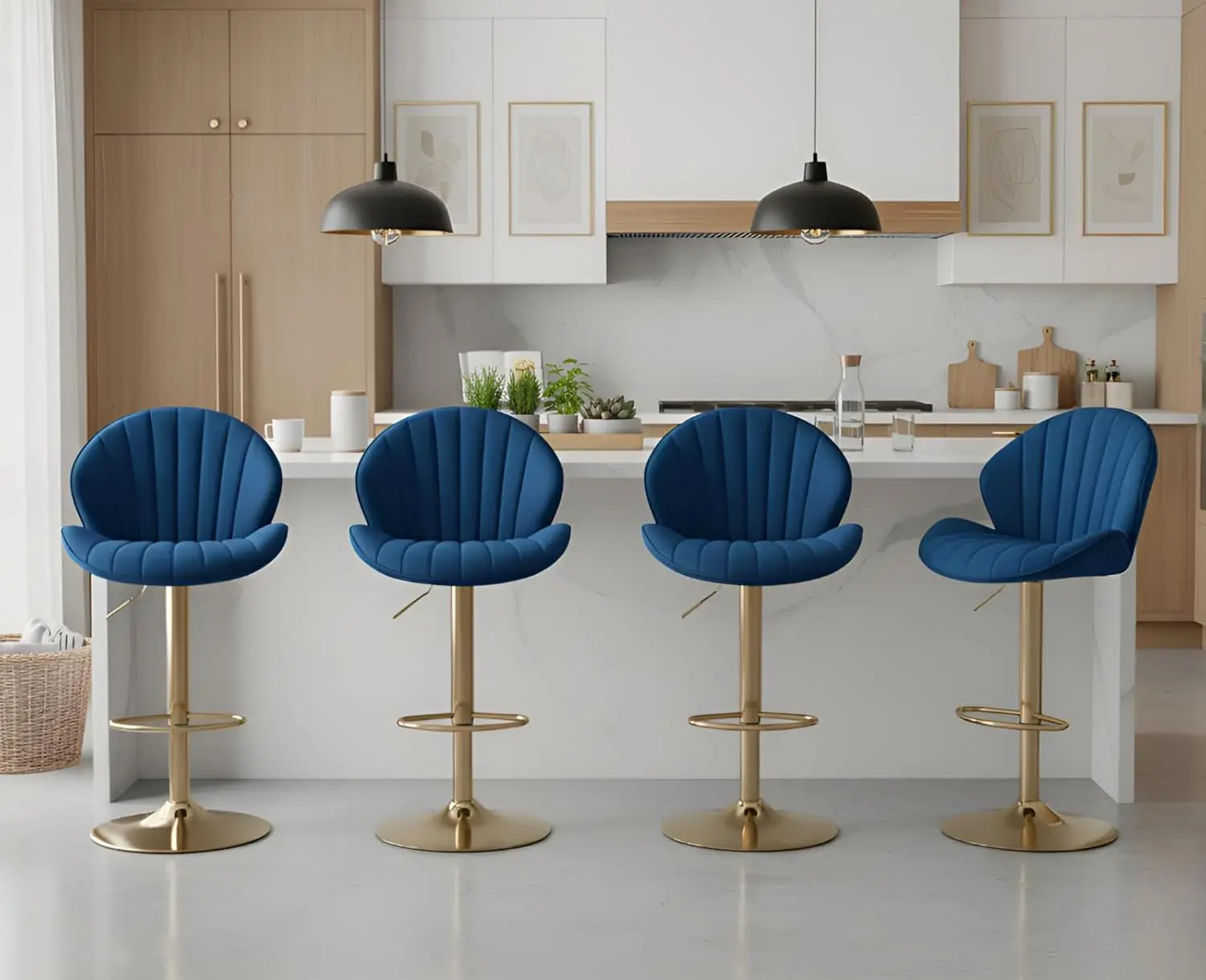 

Набор из 4 регулируемых по высоте вращающихся барных стульев с обивкой из вельвета, спинкой в форме ракушки, золотым основанием, на заказ