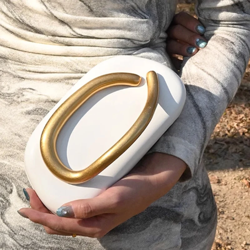 

European and American Vintage Niche Metal Hoop Evening Box Bag Versatile New High-End Fashion Hand-Held Crossbody Bag