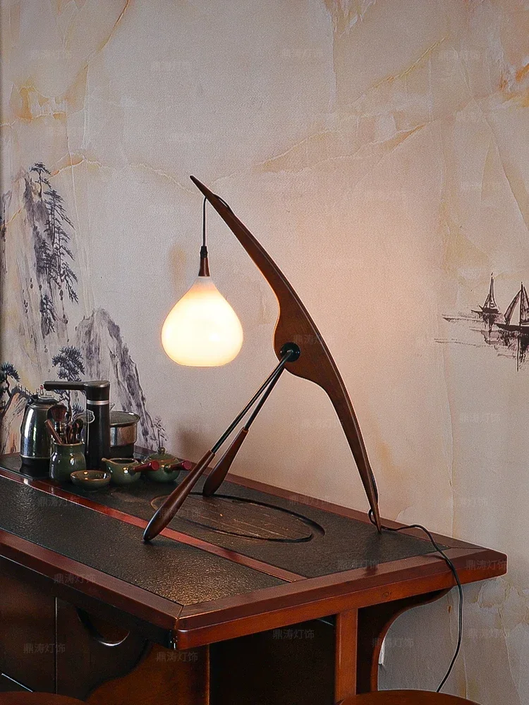 Black walnut color mantis desk lamp tea room retro solid wood homestay bedroom atmosphere wabi sandy wind lamps