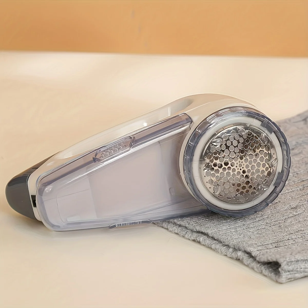 أداة تشذيب كرات الشعر تعمل بالبطارية ، ماكينة حلاقة الملابس ، مزيل السترات الكهربائية ، مزيل الوبر