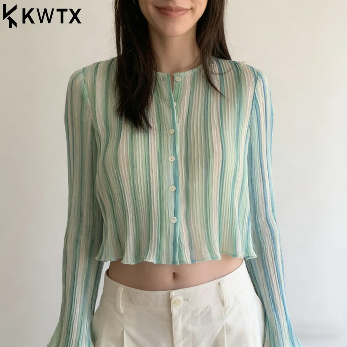 

KWTX 2026 New Women's Party Evening Banquet Elegant Pleated Cropped Blouse Soft Textured Relaxed Spring Style V-Neck Top Fashion