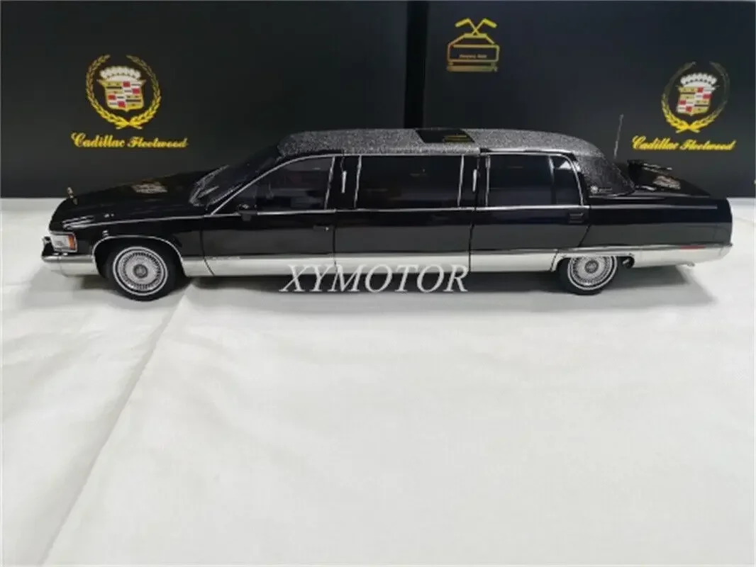 Xiaoguang 1:18 For Cadillac extended edition Diecast Model Car Black Toys Gifts Hobby Display Ornaments Collection