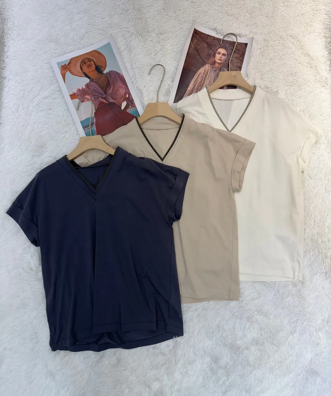

Summer beads trimmed V shaped neckline casual t-shirt
