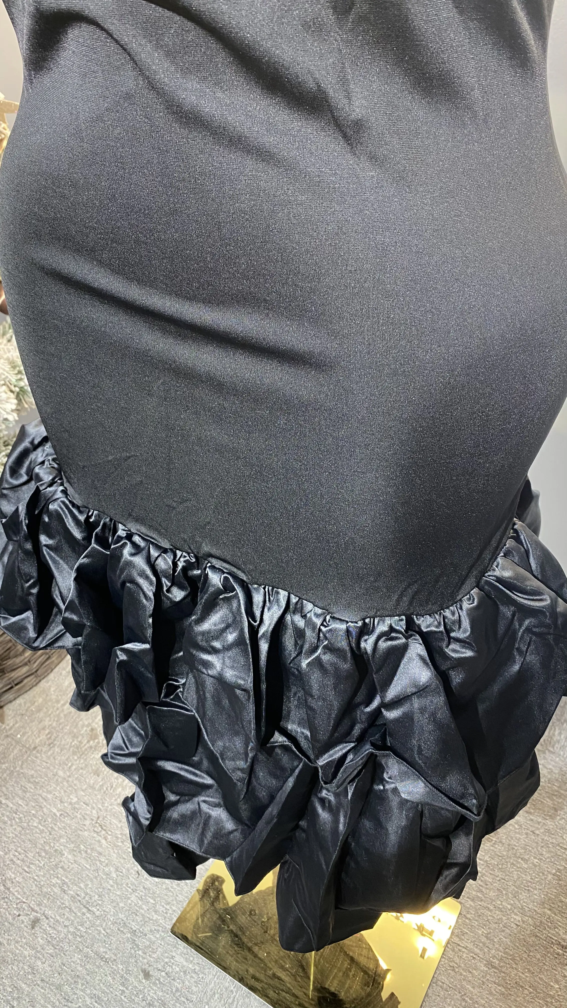 2025 nuevo vestido con volantes de moda, vestido de fiesta elegante con cuello redondo sin mangas Retro Sexy-GZXX236