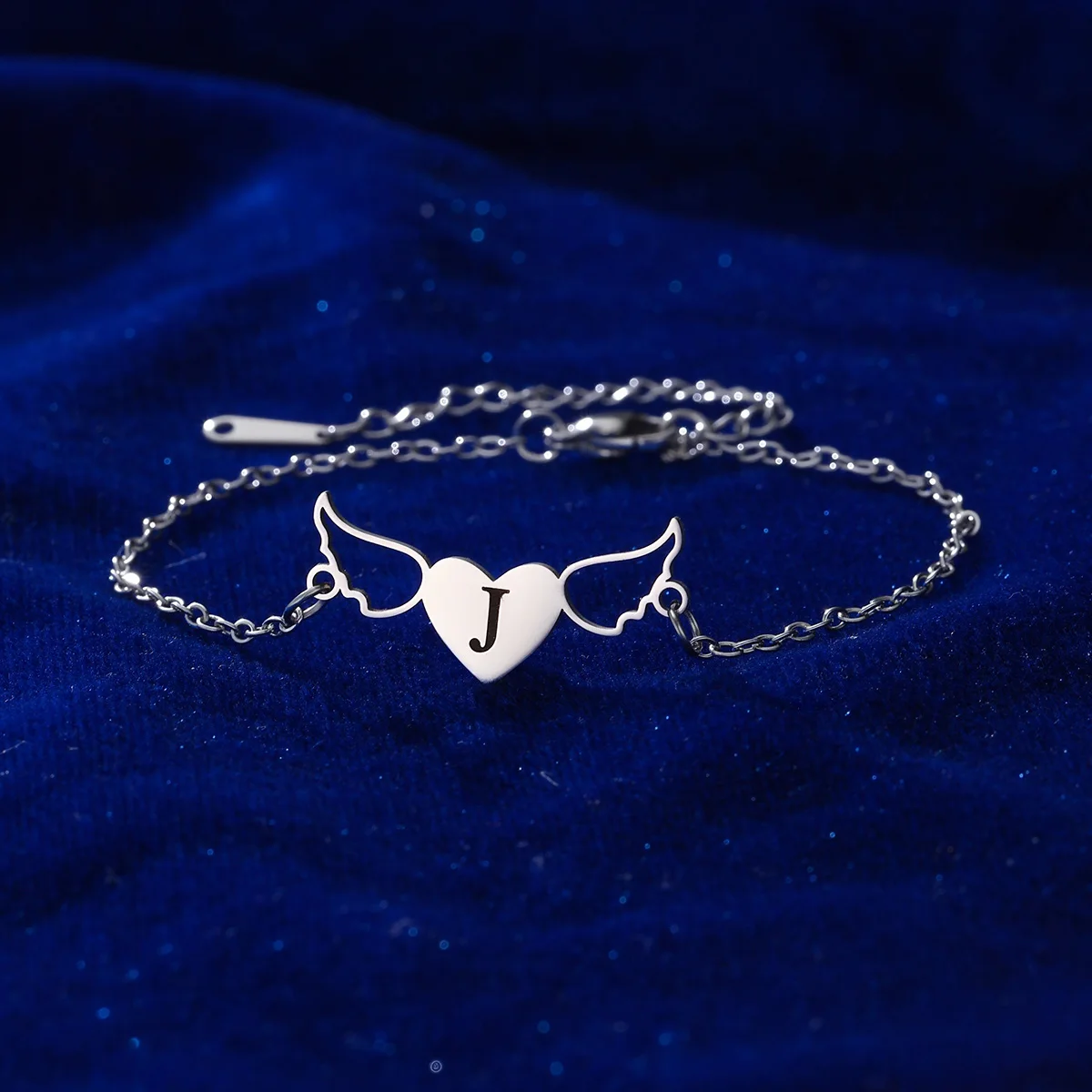 

Customized Heart Name Bracelet For Women With Angel Wing Stainless Steel Personalized Heart Pendant Bangle Chain Jewelry Gift
