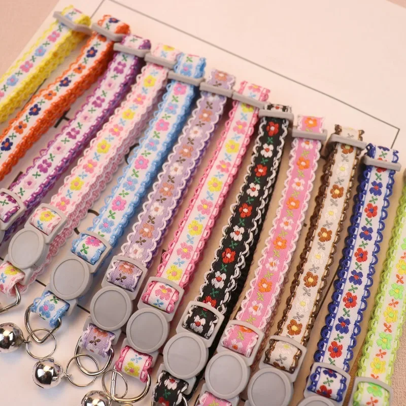 Hand Knitting Flower Pet Collar with Bell Colorful Retro Style Cat Collar Adjustable Safety Necklace for Puppy Cat Accessories