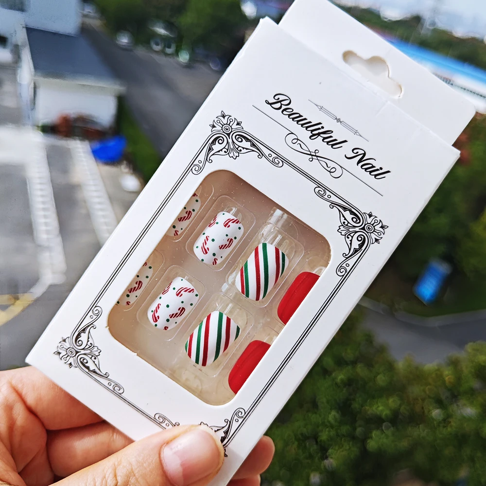 24 Teile/schachtel Weihnachten Quadrat Runde Künstliche Nägel Bunte Linie & Runde Dot Drücken Auf Nägel Full-Cover Kurze Quadrat glänzende Weihnachten Nagel Tipps