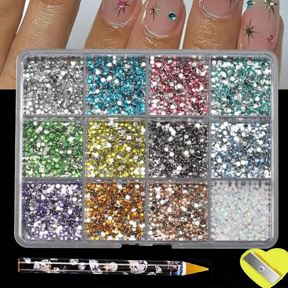 12 Gitter 3D Mini Harz-Nagelkunst-Strass & 2 Werkzeuge 2mm Brillante Diamant-Nagelcharms DIY Kleidung Handyhülle Maniküre-Zubehör