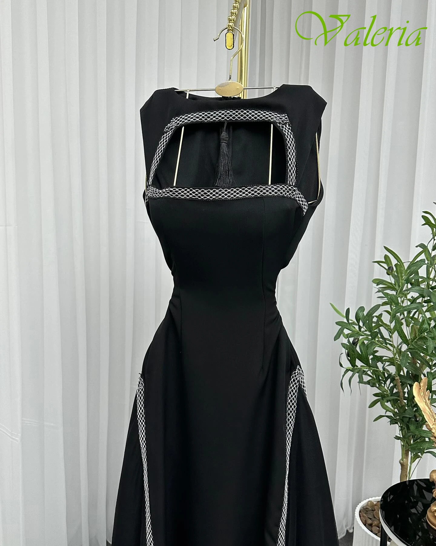 Sukienki wieczorowe w kształcie litery A z okrągłym dekoltem, eleganckie, formalne, nowoczesne, w stylu gwiazd, z temperamentem, szyte na miarę na specjalne okazje.