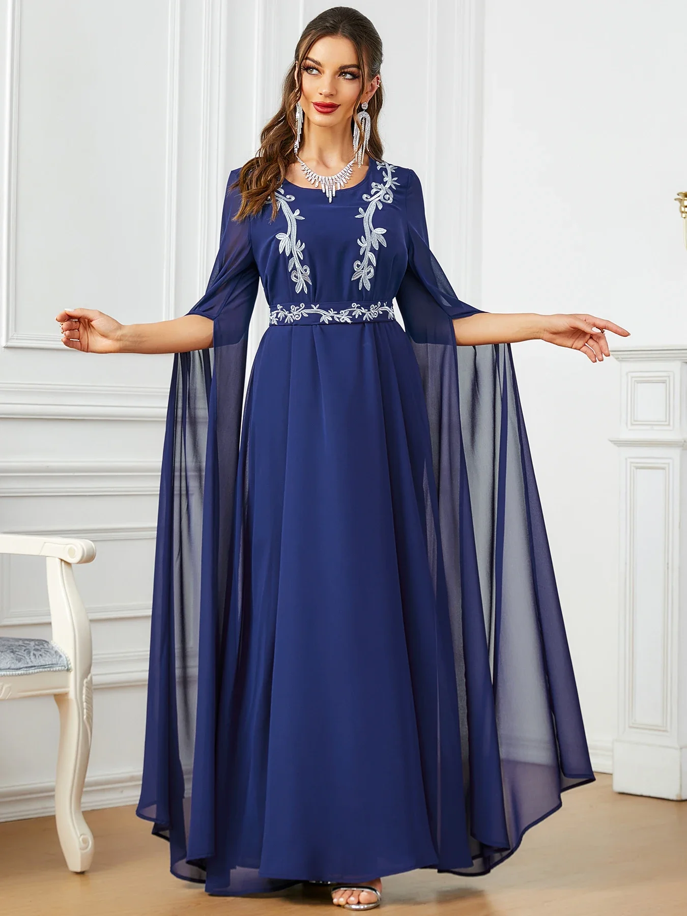 Eid Muslim Party Dress for Women Flying Sleeve Embroidery Jalabiya Abaya Ramadan Long Dresses Woman Robe Caftan Vestidos 2024