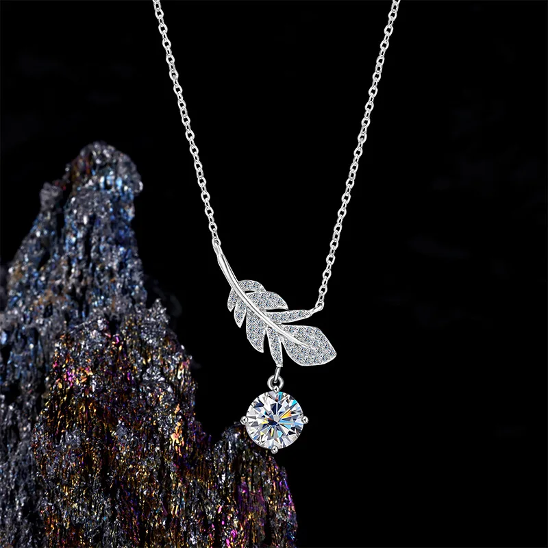 

S925 Sterling Silver 1ct Classic Moissanite Leaf Pendent Necklace For Women Adjustable Diamond Collarbone Chain Party Jewelry