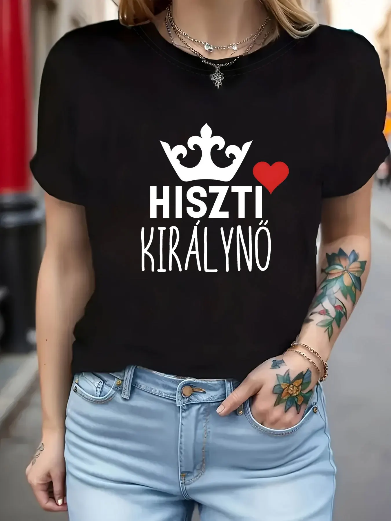 Hungarian Wow Queen Letter Print Women's T-Shirt Short Sleeve Crew Neck Casual Tees Tops for All Seasons Women's Clothing Outfit