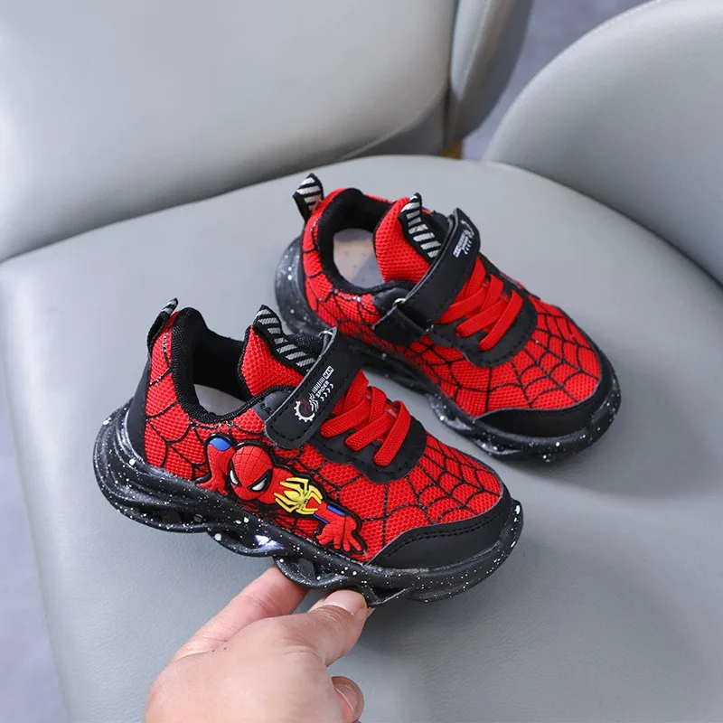 2023 New Spider-man Children\'s Shoes Boys Sneaker With Lights Spring Led Kids Boys Sports Children Shoes Casual