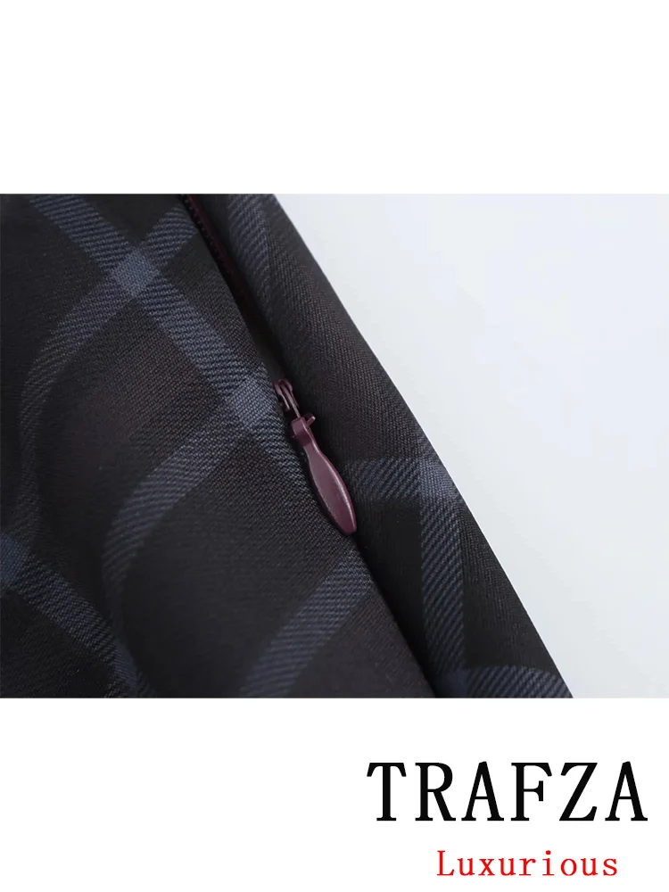 TRAFZA Vintage Casual Chic Women Skirt Plaid Zipper Long A-Line Skirt New Fashion 2024 Autumn Winter Holiday Female Long Skirt