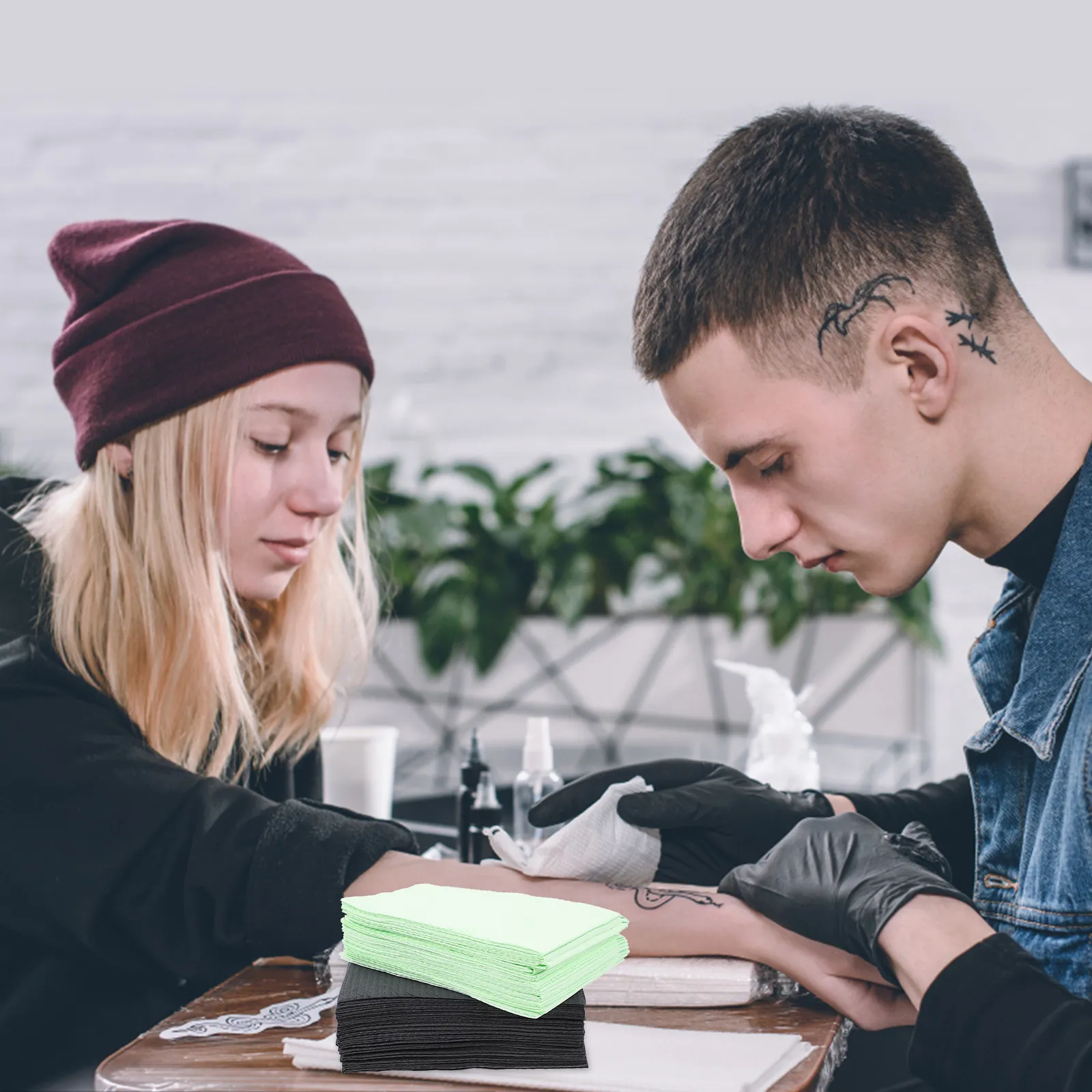 

40Pcs Disposable Tattooing Mat Three-Layer Leak-Proof Tablecloth for Professional Tattoo Artists Workbench Protection Non-Slip