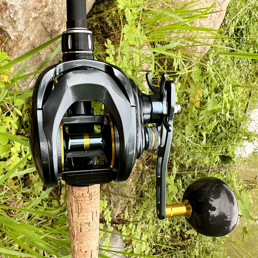 

Baitcasting Reels Saltwater Big Game Wheel Large Capacity Carbon Fiber Frame 6.4:1 8+1BB 15KG Drag Low Profile Fishing Reel