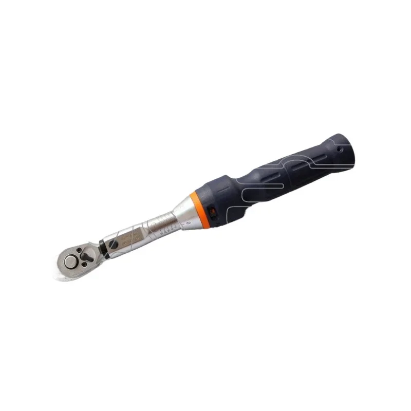 Torque wrench Torque wrench with two-way switching fixed ratchet head