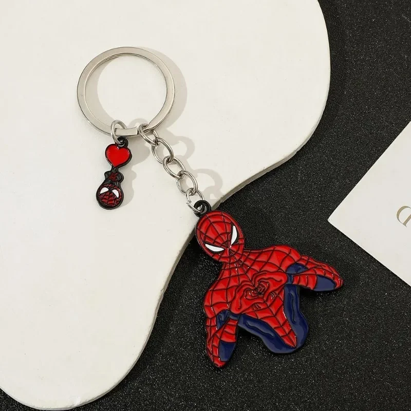 Marvel Spiderman Peripheral Movies Creative Personalized Heart Shape Keychain Hanging Chain School Bag Decoration Pendant Gift