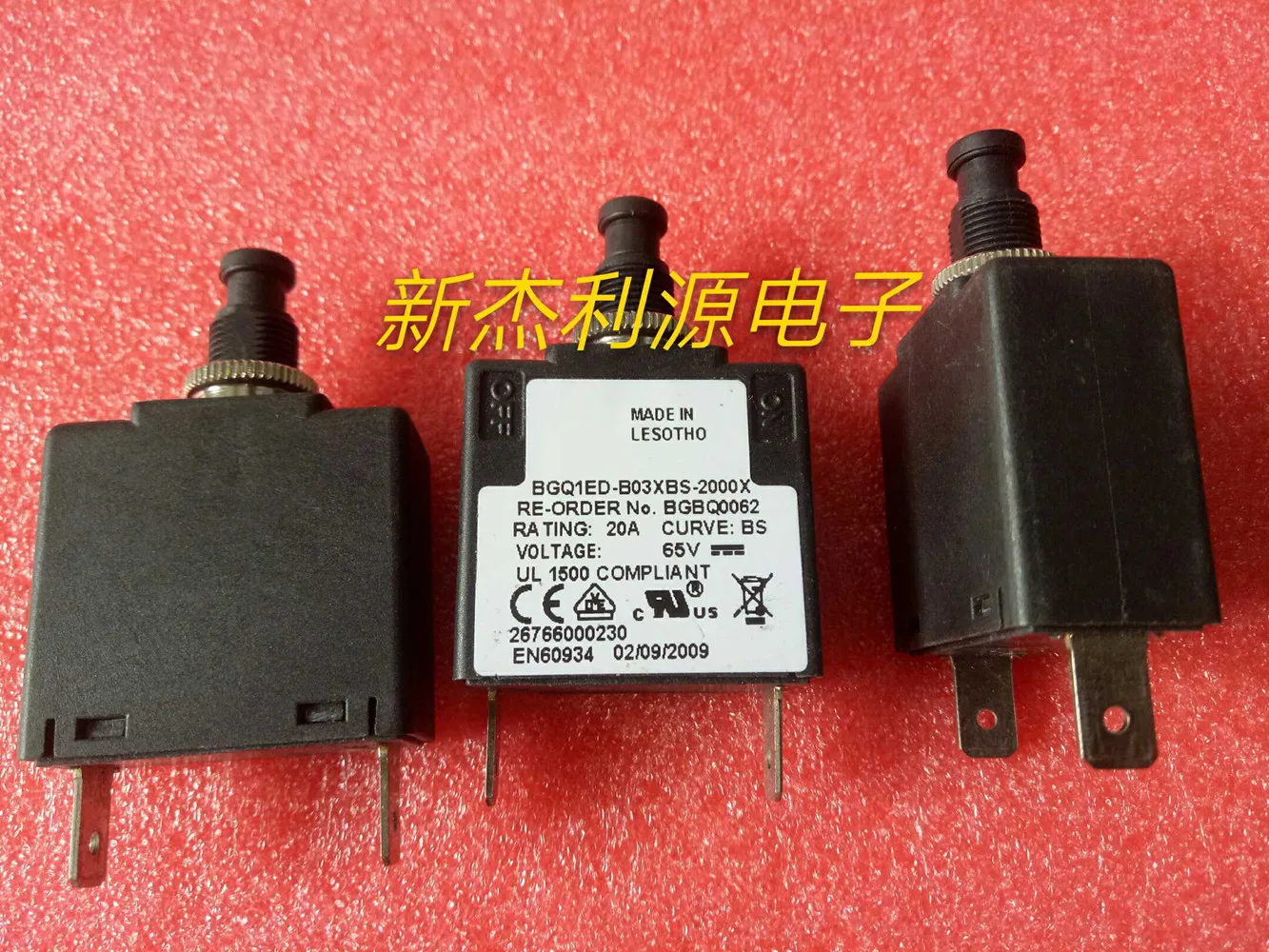 

Оригинальный новый 100% BGQ1ED-B03XBS-2000X 20A 65V автоматический выключатель с замком