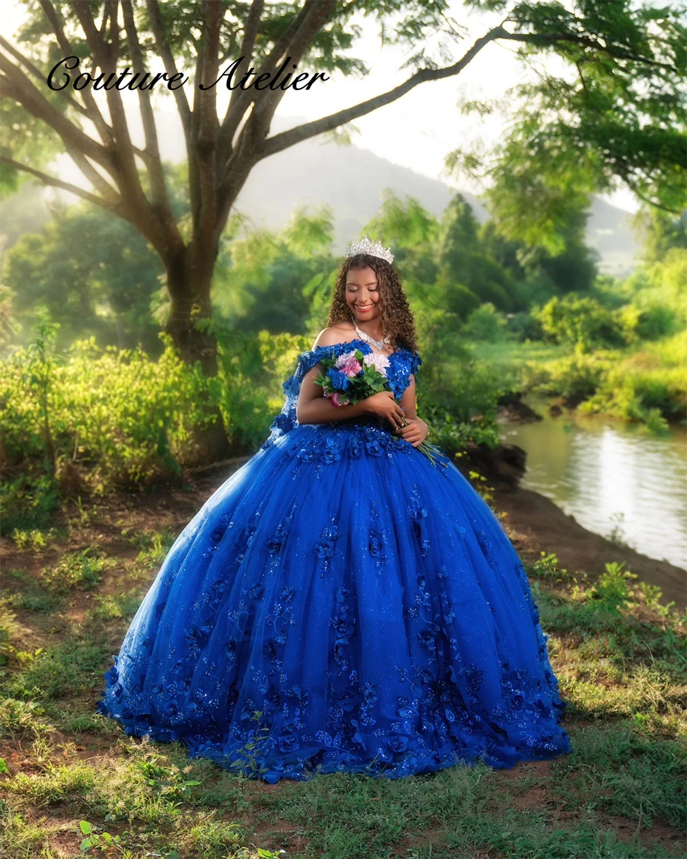 

Remarkable Royal Blue 3D Flower 15 Quinceanera Dresses Beads Ball Gown With Cape 2025 Birthday Luxury Dress Mexican Customized