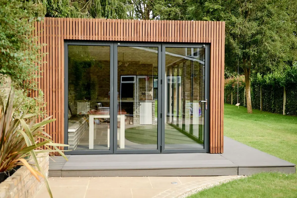 

Modern Design Aluminum Bi-Folding Doors for Villa Garden Entrance Tempered Glass Soundproof Waterproof Exterior Accordion Door