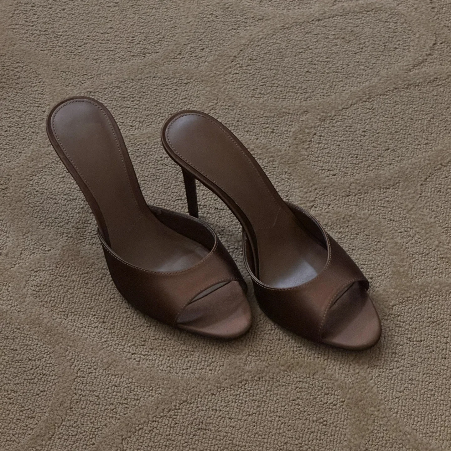 2026 Summer New Silk Satin Slip-On High Heels Women's Round-Toe Thin Heels Sandals Elegant Fish Mouth Open-Toe Slippers 9cm/6cm