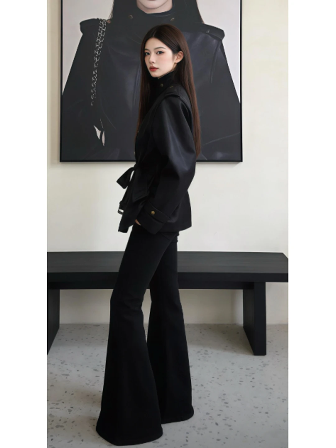 Giacca in pelle con cintura in vita Ele, capospalla primaverile unico e alla moda per donna, ideale per passeggiate in città, matrimoni e viaggi