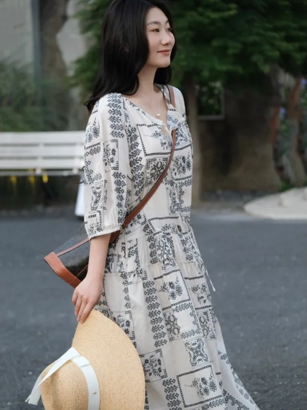 

Summer 2025 New Holiday Style Printed Cotton Linen Dress Lightweight Midi round Neck Loose Fit A-Line Dress Commute Ethnic Trend