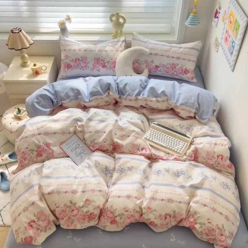 

2025 new class A knitted cotton four-piece set, small fresh quilt cover, bed sheet floral dormitory three-piece set