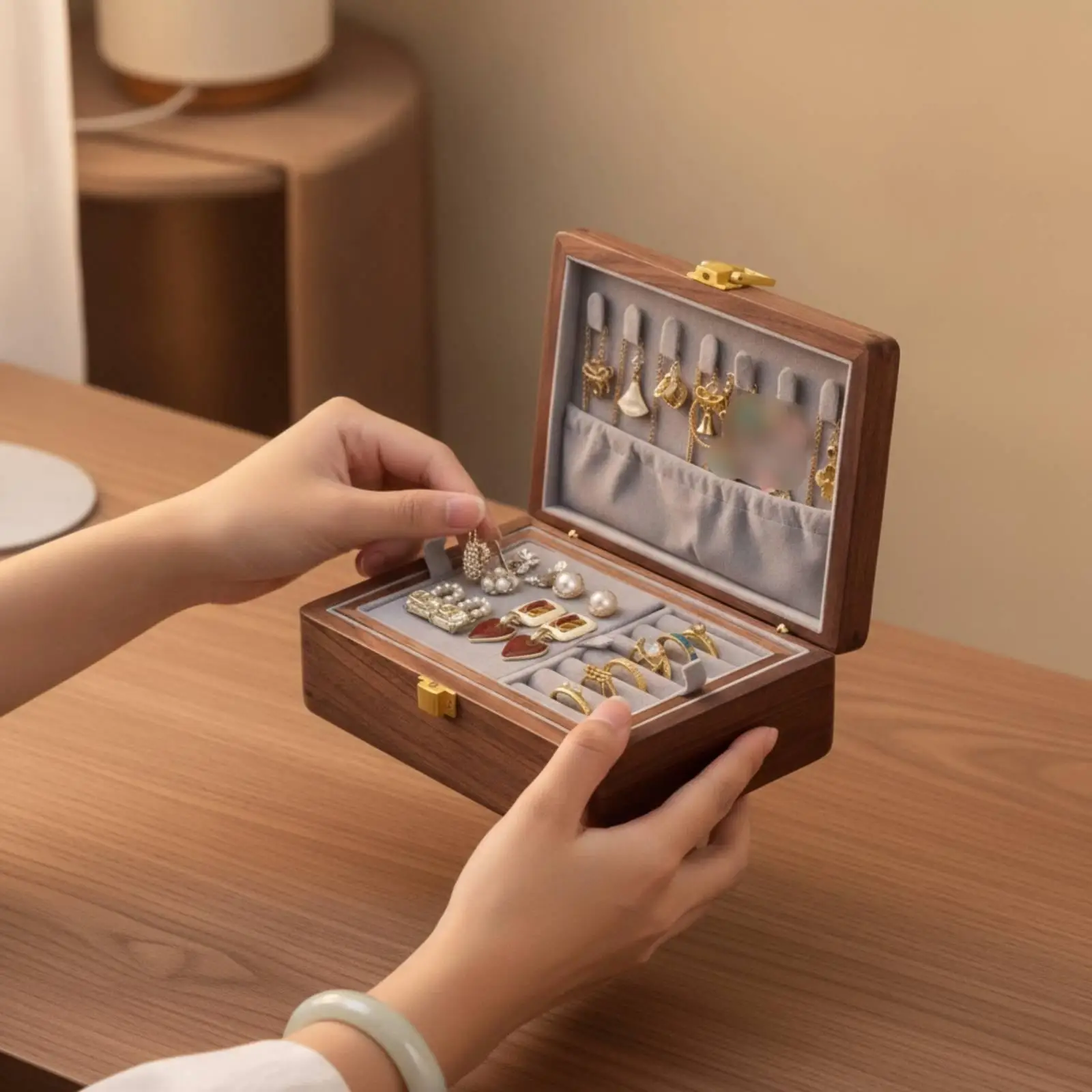 Soft-Lined Wooden Jewelry Box Natural Walnut Jewelry Box Compact Organizer