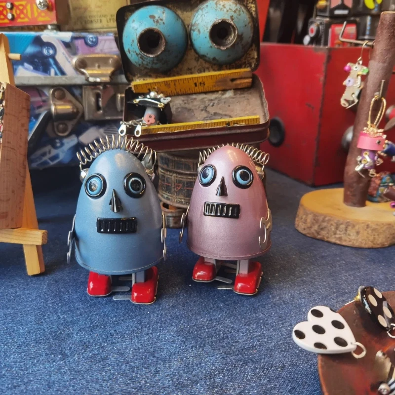 

Collection Retro Wind Up Toy Space Egg Alien Egg-shaped Robots Mechanical Metal Tin Clockwork Toy Figure Kids Gift