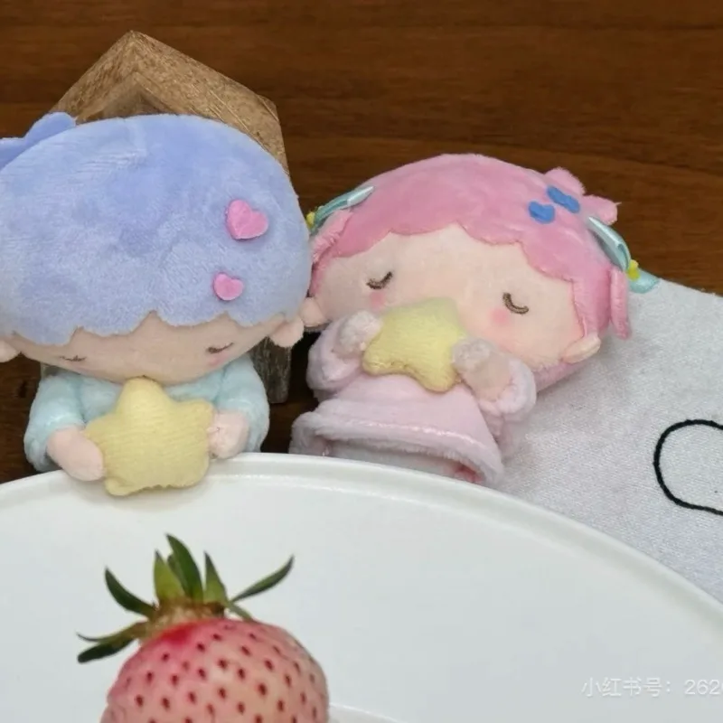 かわいいサンリオ キキ ララ リトルツインスターズ ぬいぐるみキーホルダー ピン ウィッシングシリーズ 漫画 リトルツインスターズ カップル ミニアニメペンダント