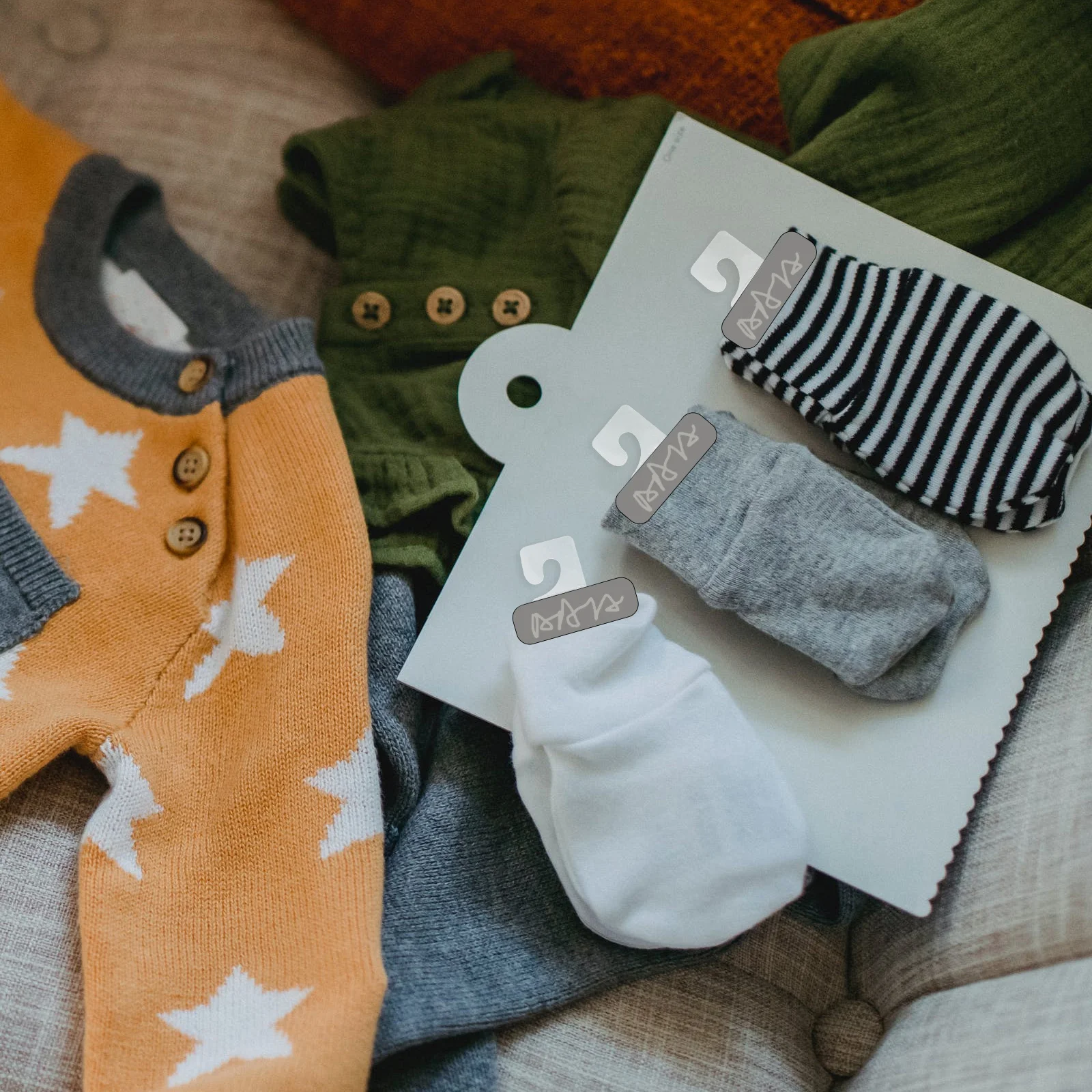 

200Pcs PVC Hooks Transparent Self Stick Hanging Tabs for Retail Store Office Home Jewelry Makeup Display Pegboard Clear Hanging