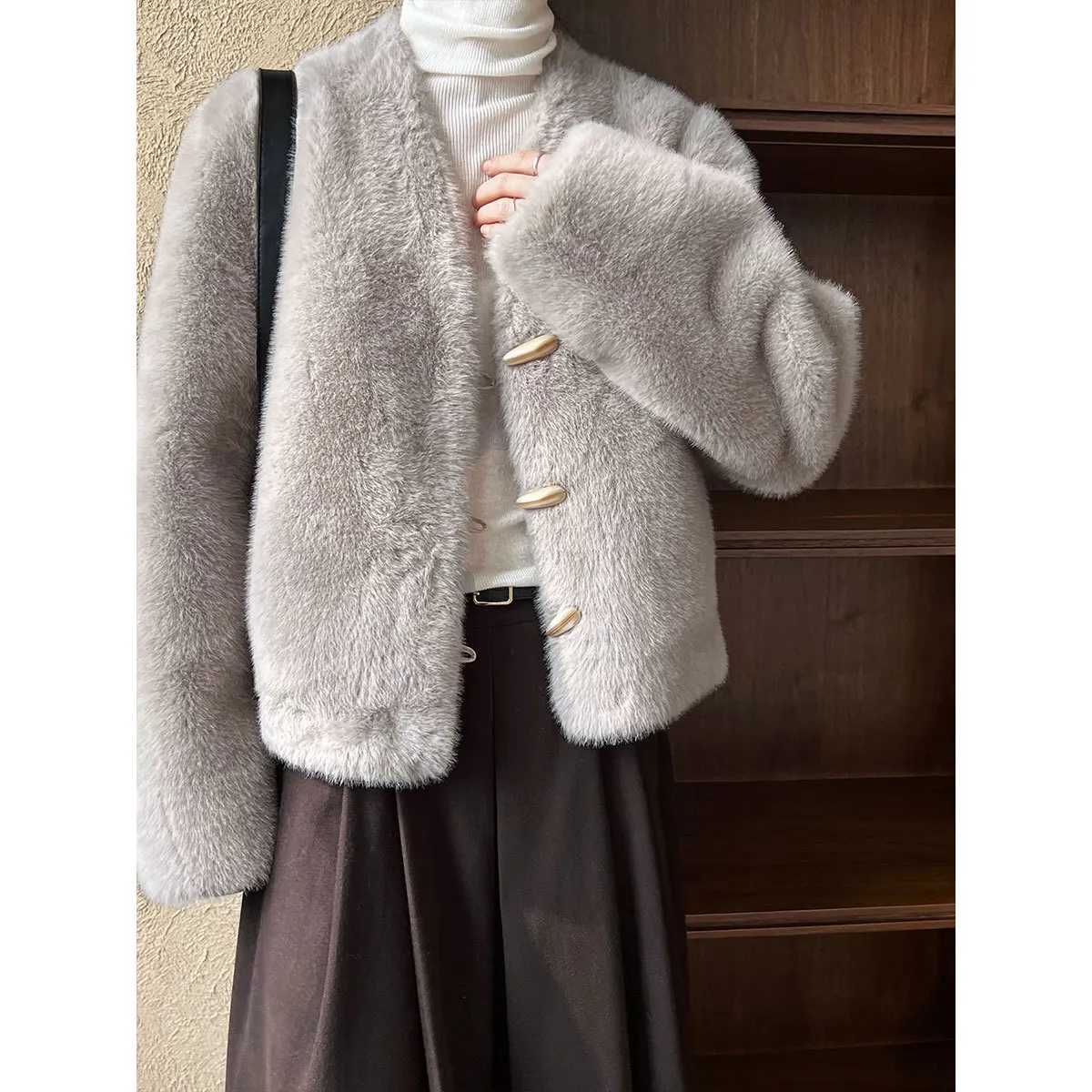 

Sheepskin Shearling Coat For Women 25 Winter V-neck Horn Button Faux Mink Short Eco-friendly Fur Top