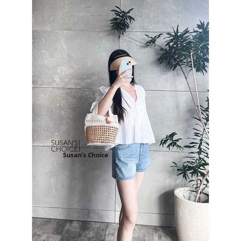 

Женская блузка Susan Gentle White с V-образным вырезом, кружевной отделкой, рукавами-фонариками, на пуговицах, свободного кроя, с коротким рукавом, повседневная, лето 2024