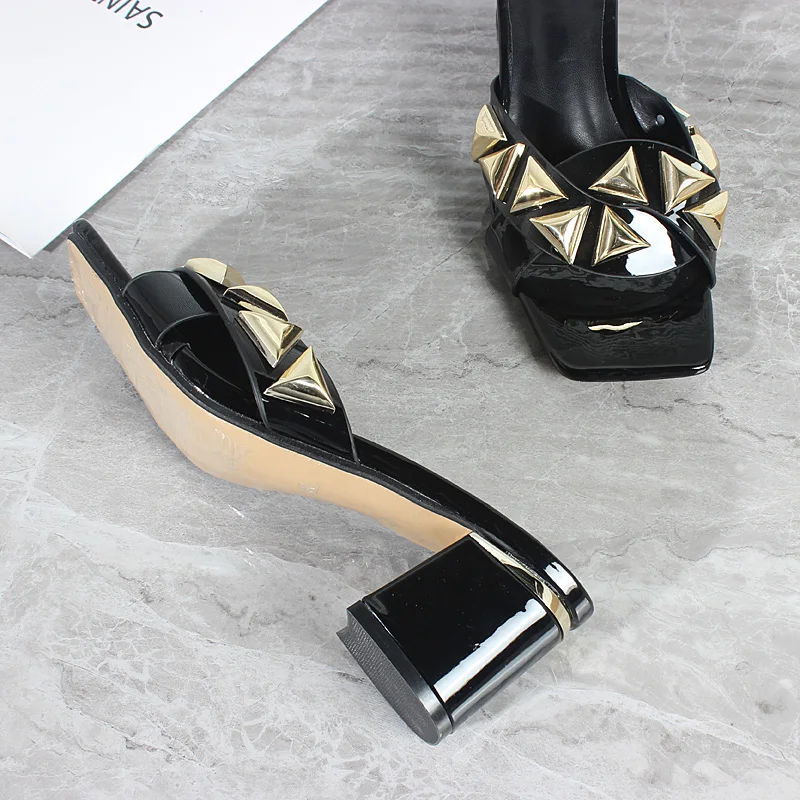 Women's Shoes 2024 Summer New Rivet Decorated Open Toe High Heel Slippers Square Heel Outside Simple Slippers Shoes for Women