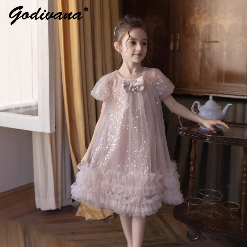 

Новое летнее модное платье для девочек в европейском стиле: пышное, с пайетками, сетчатыми вставками и бантом, с расклешенными рукавами, для дня рождения, 2026 год