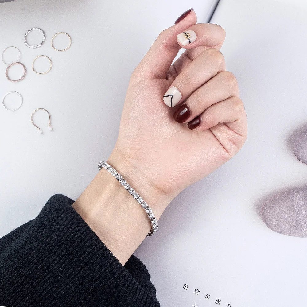 عالية الجودة S925 الفضة البلاتين مطلي مويسانيتي سوار تألق شخصية مجوهرات الزفاف هدية سوار Charm للنساء