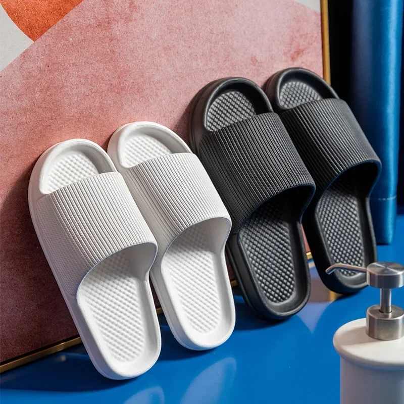 Sandalias de moda para hombre y mujer, chanclas antideslizantes resistentes al desgaste, suela gruesa de EVA, cómodas para el Hogar, baño