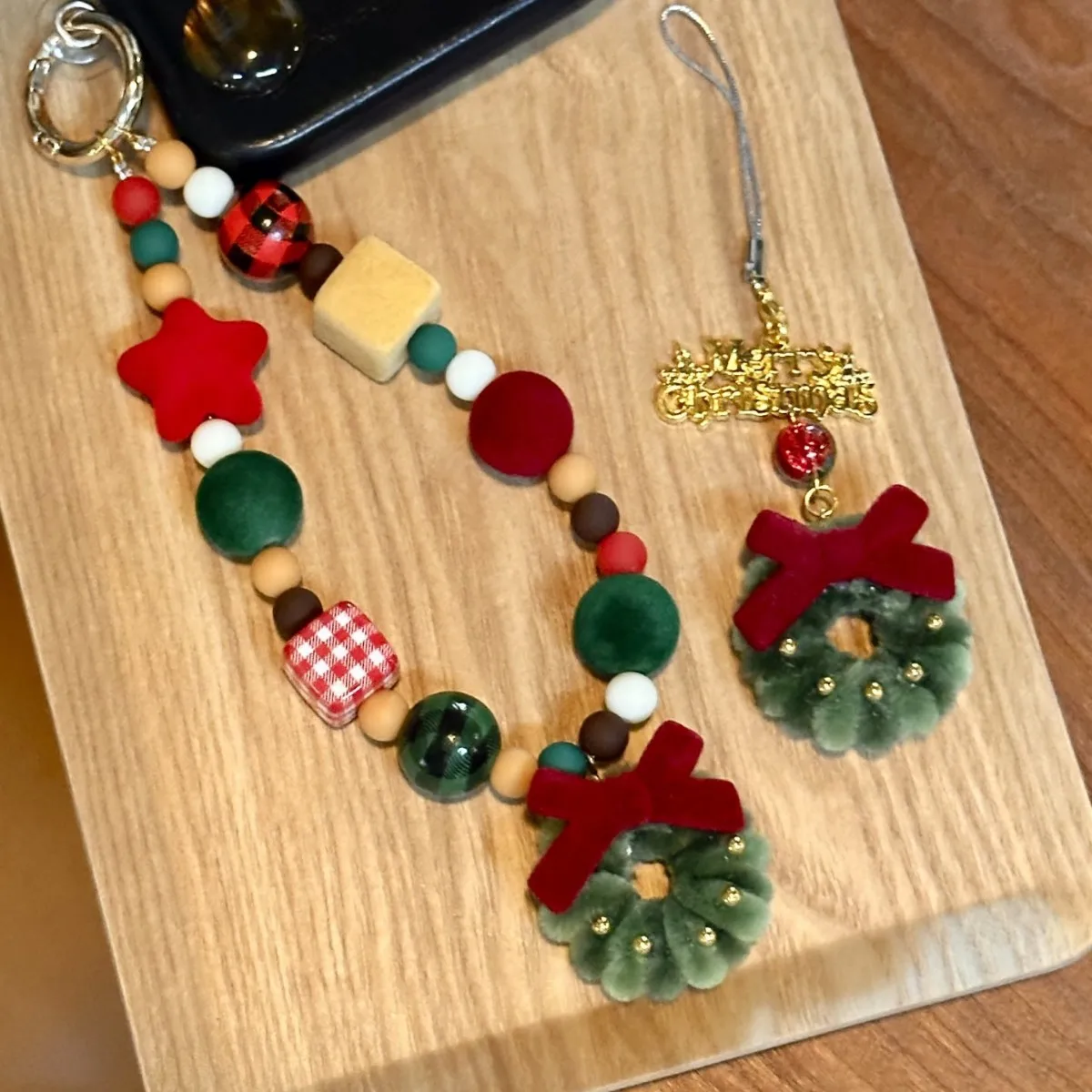 

Флокированный плюшевый рождественский венок, цепочка для телефона, расшитый бисером, праздничный брелок ручной работы, сумка, подвеска, брелок, аксессуары