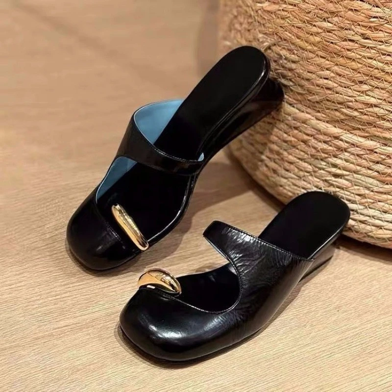 

Metallic-Accented Slide Sandals Cavity-Wedge Architecture & Squared-Toe Profile Biomechanical Comfort All-Day Wear