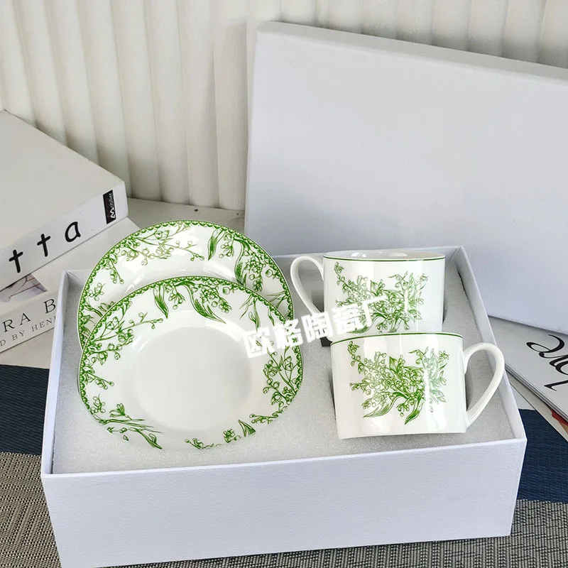

Modern Bone China Coffee Set Includes Two Cups and Saucers for Elegant European Afternoon Tea