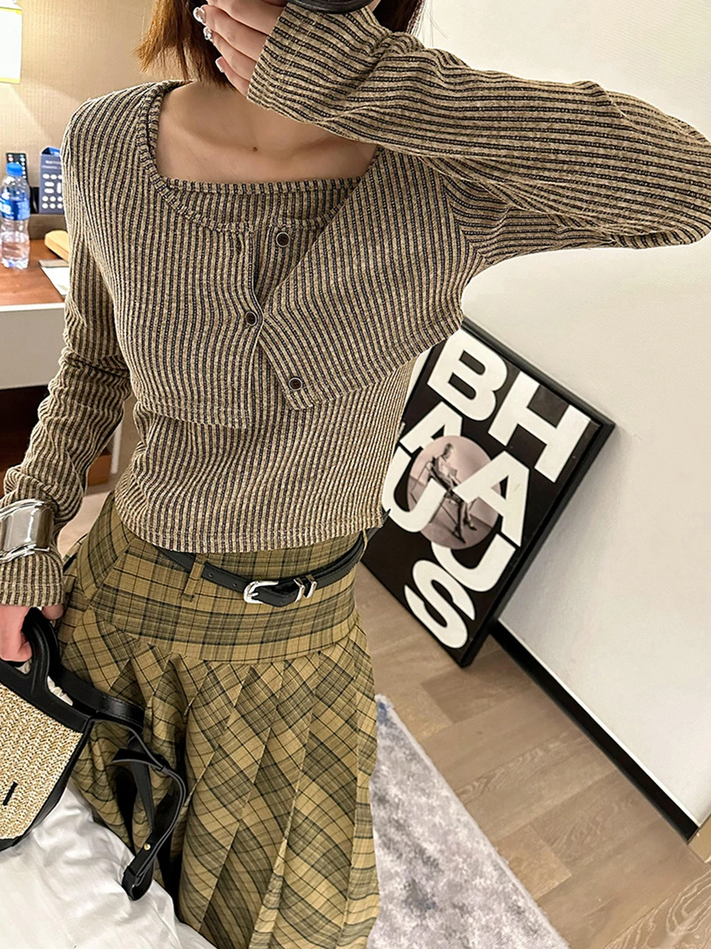 Slim Fit Two-Piece Set Women's Knitted Sweater Set Spring Autumn Fashion Straps Tank+Single Breasted Long Sleeve Short Cardigan