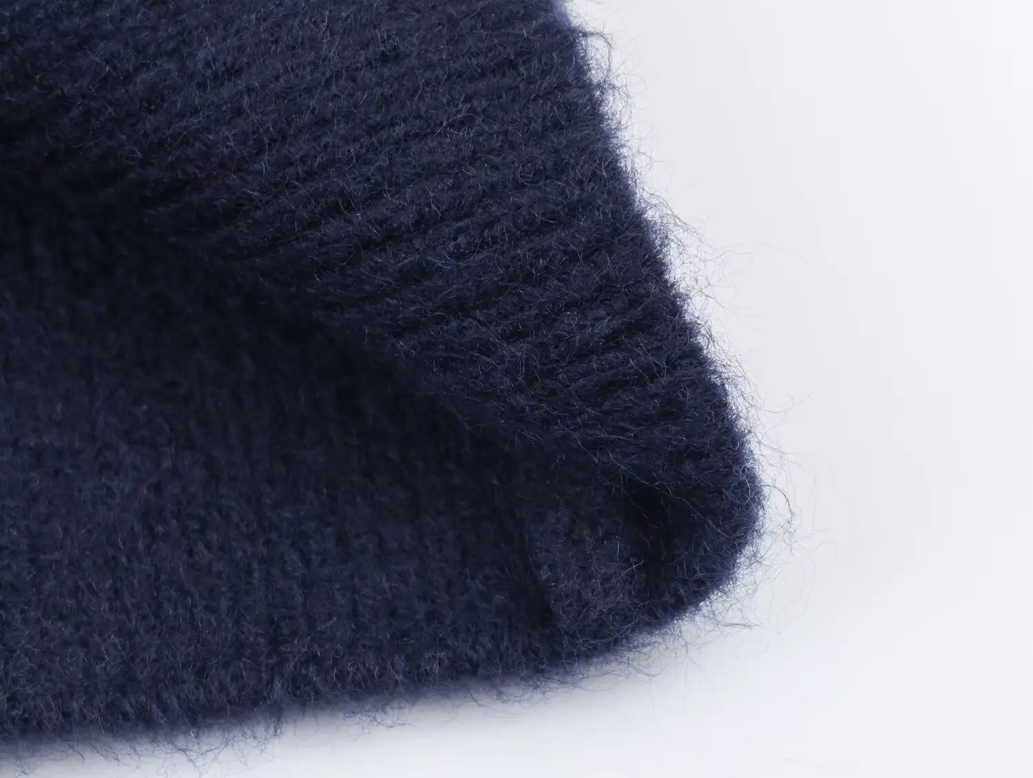 DiYIG WOMAN هو منتج جديد لخريف 2025. إنها سترة صوفية محبوكة بأكمام طويلة بلون موحد وأكمام طويلة. #6