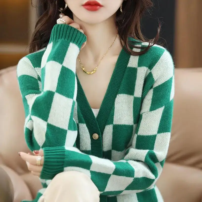 Fashion V-neck Plaid Knitting Cardigan Coat Women Autumn Simplicity Casual Long Sleeve Sweater Elegant All-match Knitwear Tops